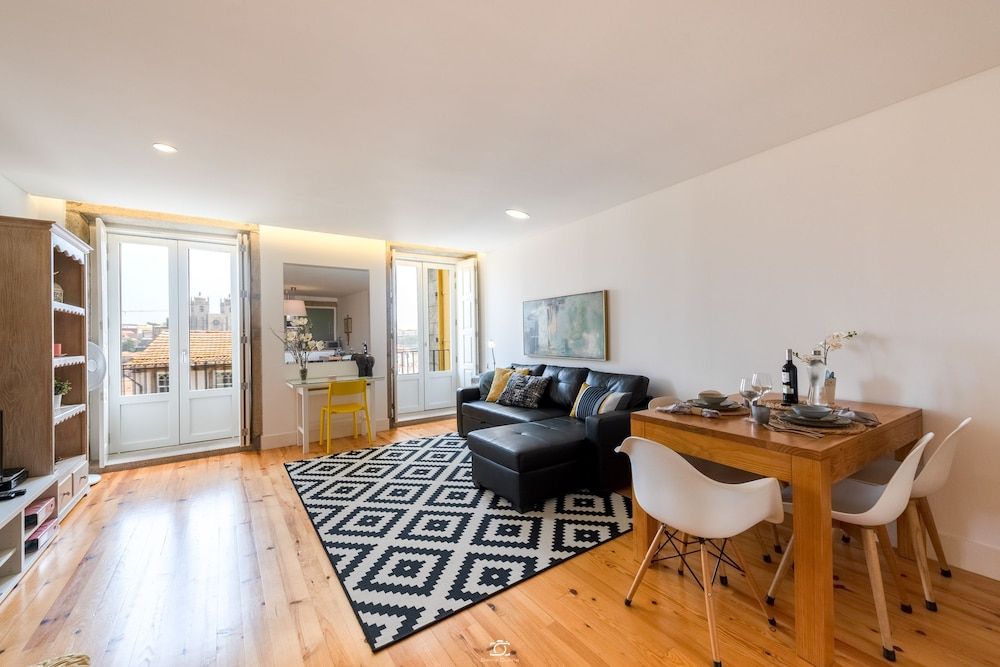 Merc Porto Vitoria Family Apartment, 1 Bedroom, Balcony, River View 8