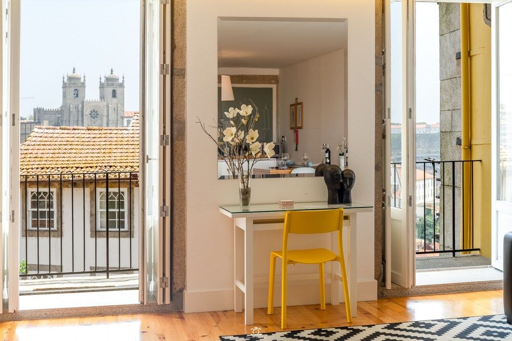 Merc Porto Vitoria Family Apartment, 1 Bedroom, Balcony, River View 10