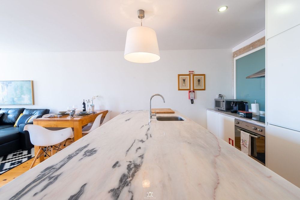 undefined Merc Porto Vitoria 9