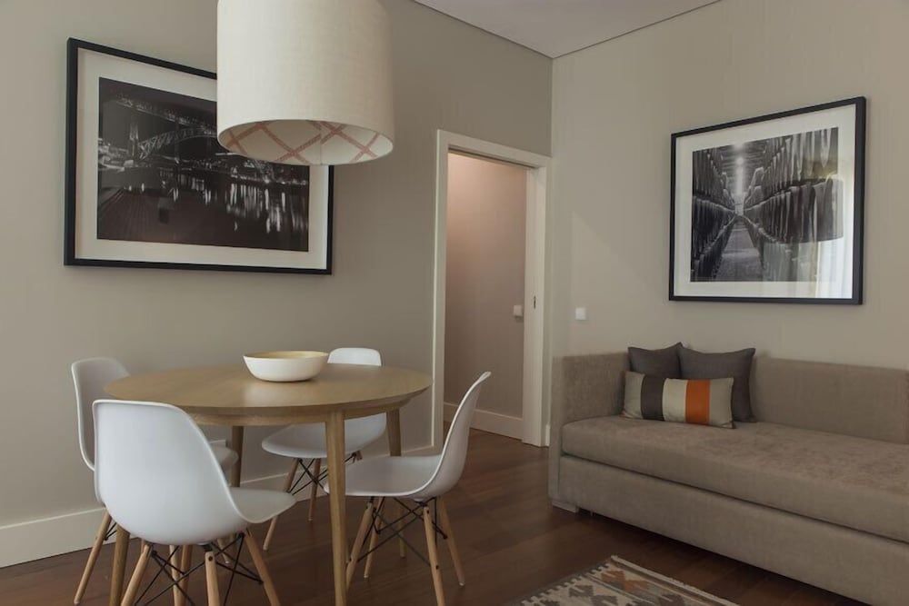 undefined Cardosas Apartments by Una 8