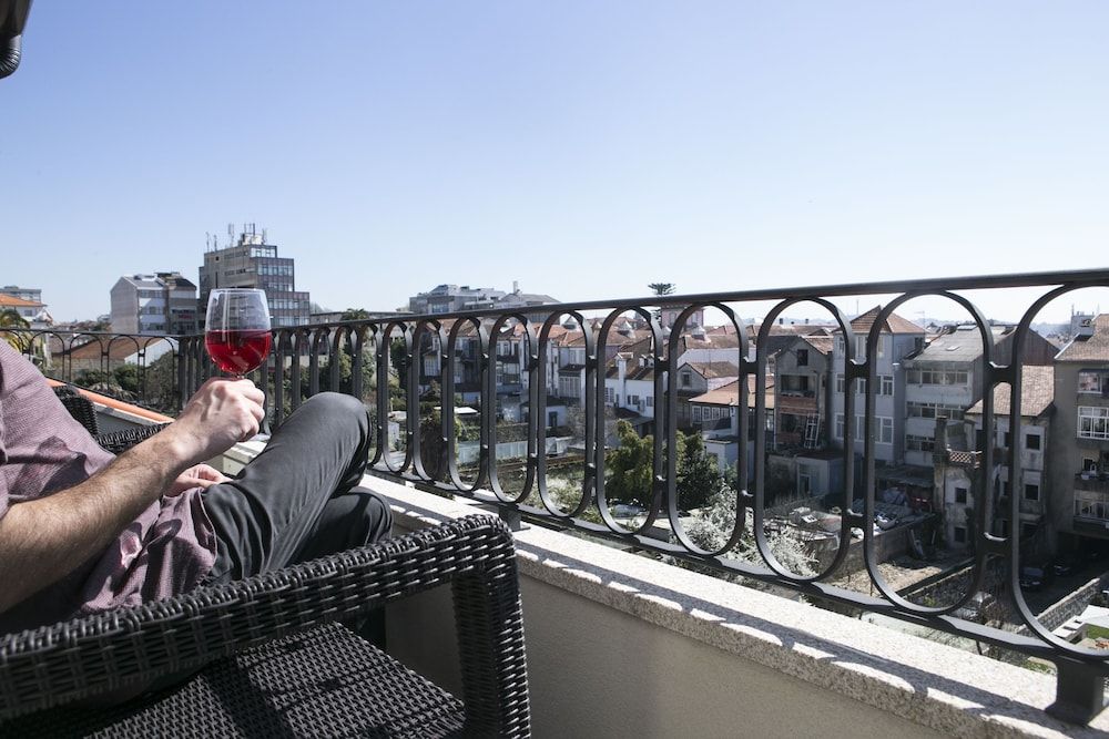 undefined Charming Mezzanine Rooftop View 4