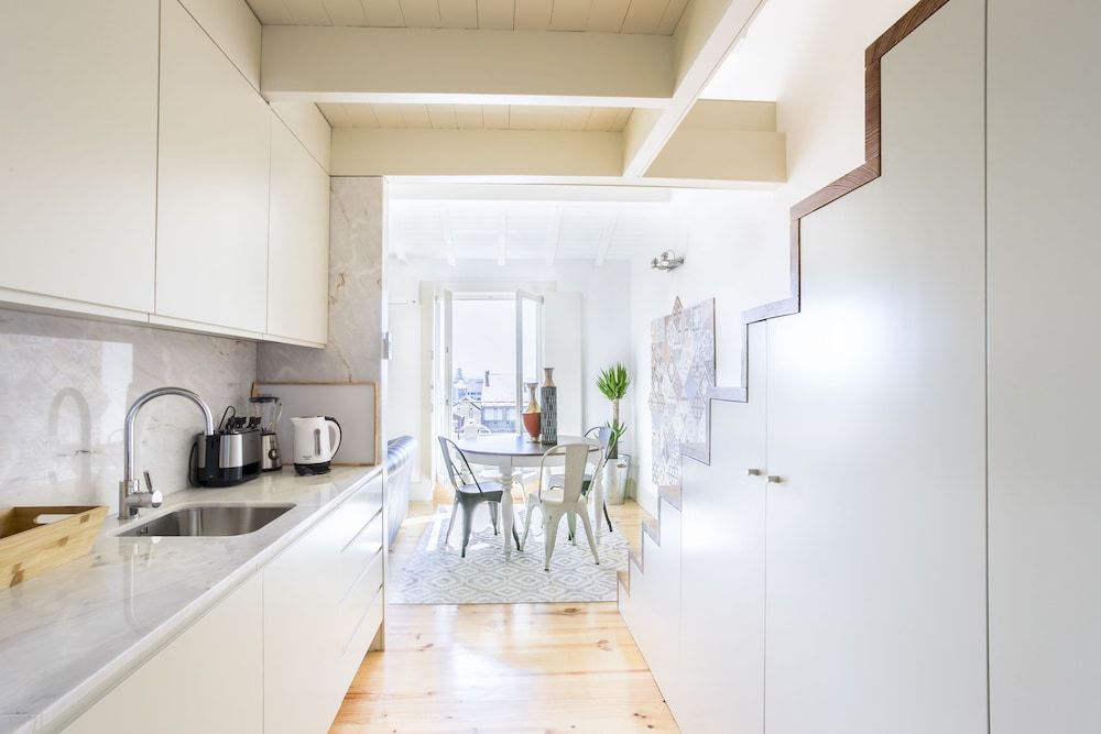 undefined Charming Mezzanine Rooftop View 9