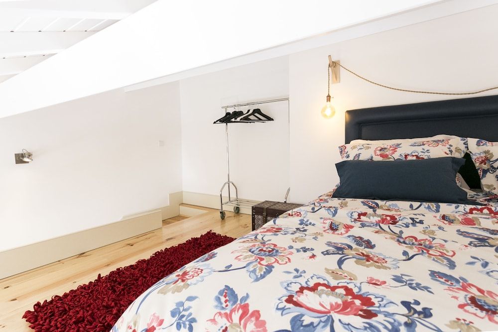 undefined Charming Mezzanine Rooftop View 6