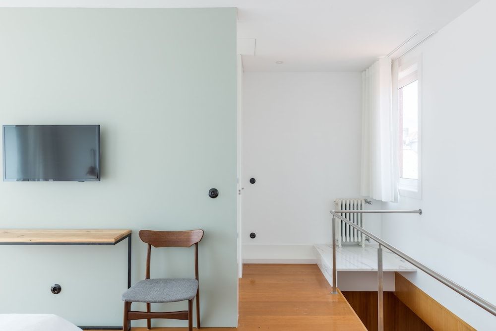 Oporto City Flats - Casa da Picaria Deluxe Double Room, 1 Double Bed 9