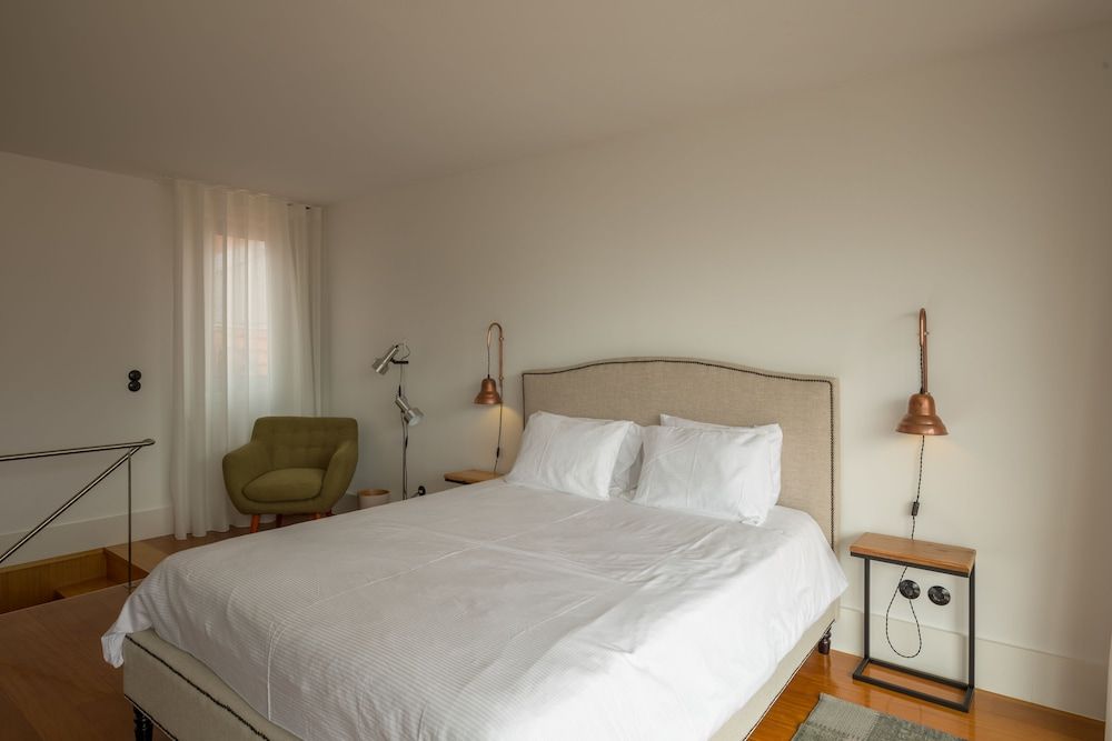 Oporto City Flats - Casa da Picaria Deluxe Double Room, 1 Double Bed 6