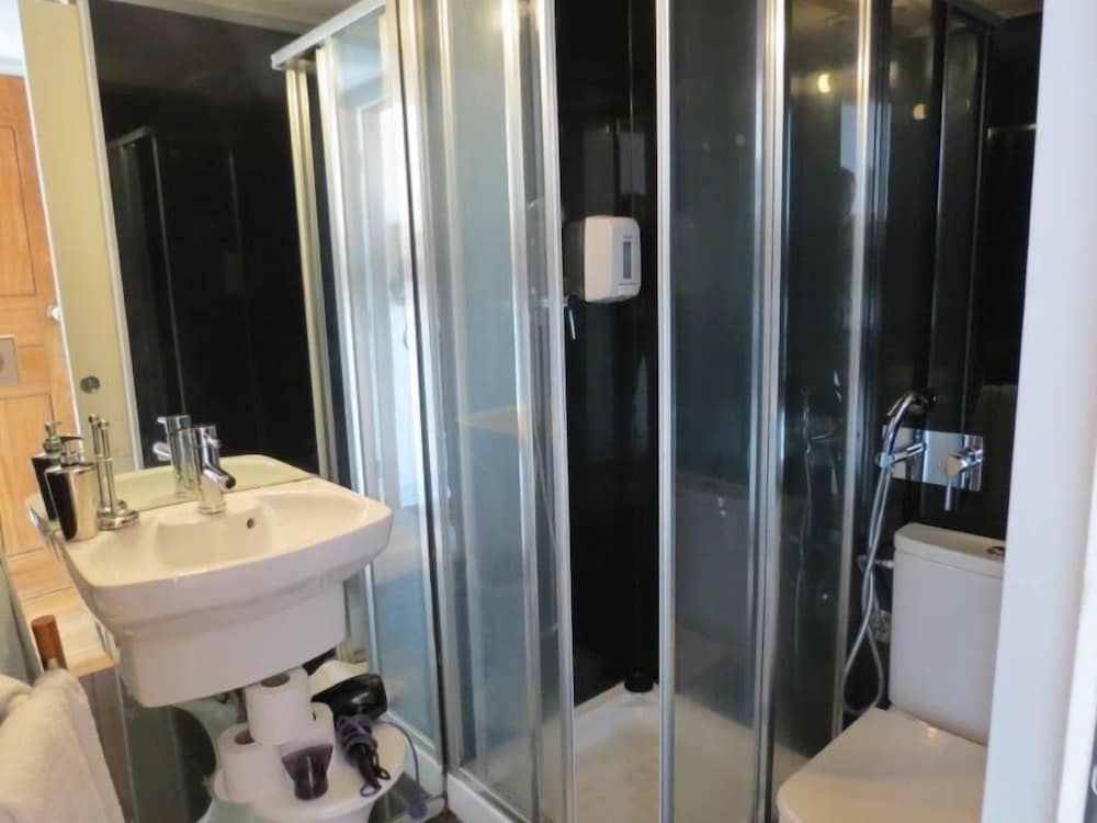 Citybreak-Apartments Patio Studio, City View, Mezzanine 3