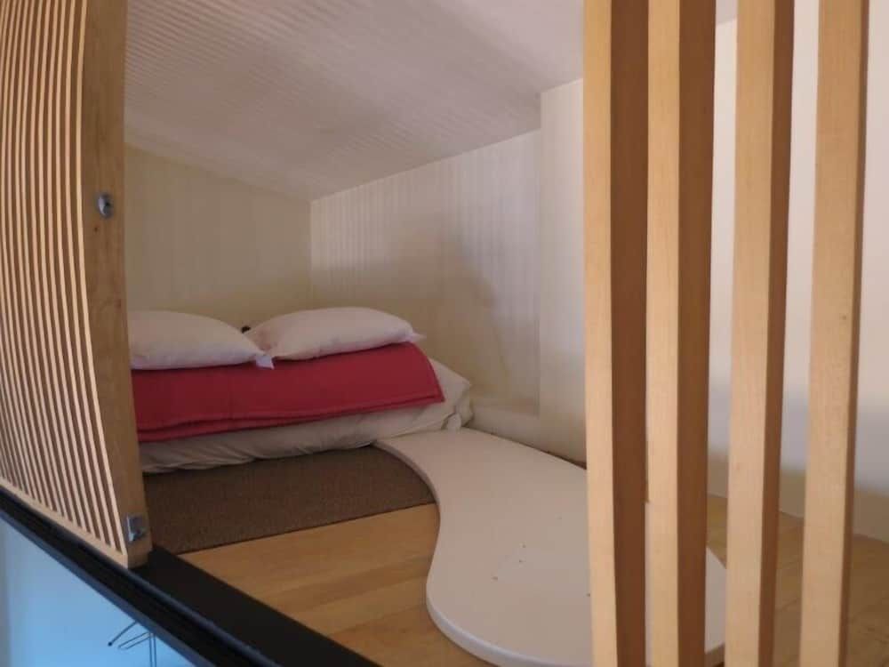 Citybreak-Apartments Patio Studio, City View, Mezzanine