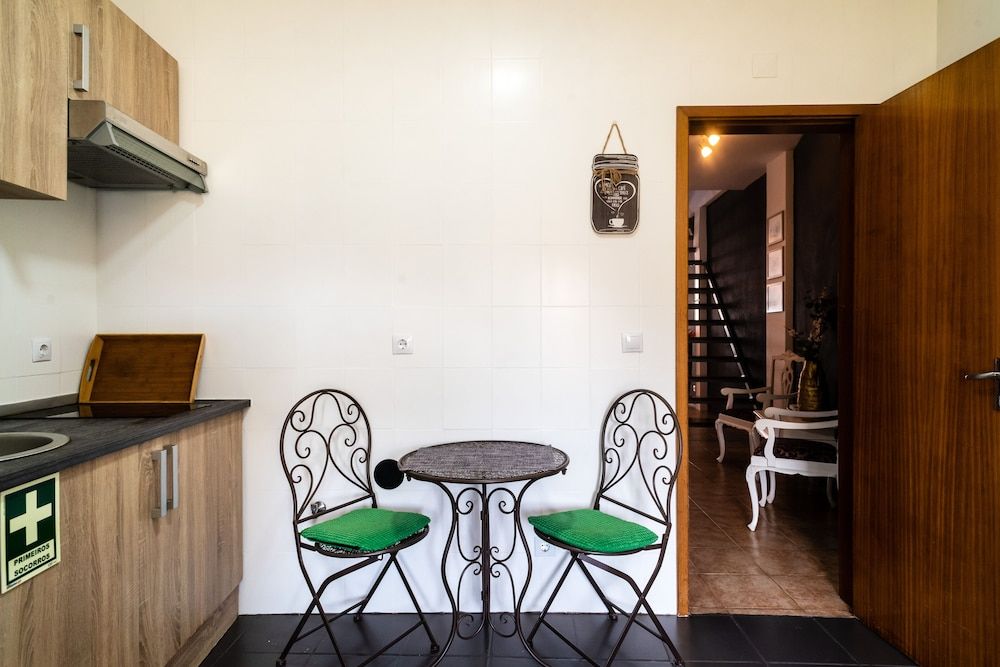 Porto River House Family Apartment, 4 Bedrooms, City View 11