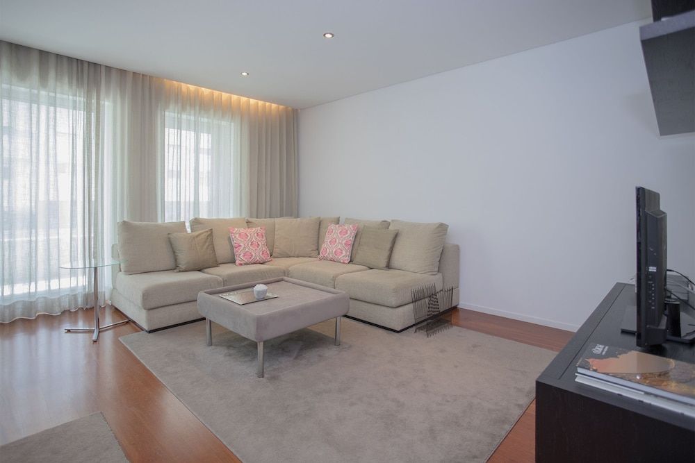 Liiiving in Porto - Balcony Dragão View Deluxe Apartment, 2 Bedrooms 23