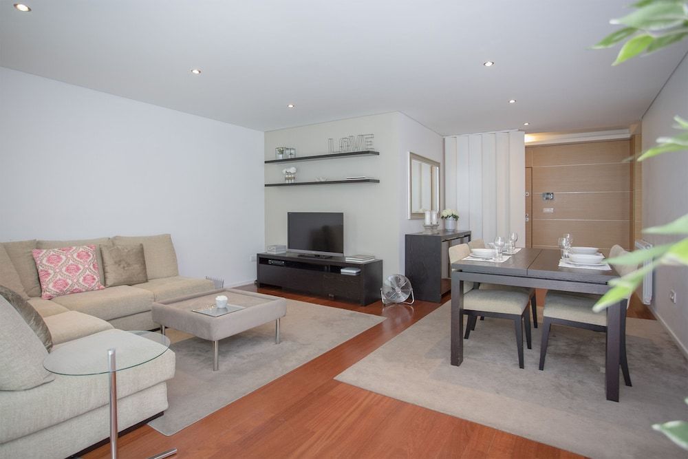 Liiiving in Porto - Balcony Dragão View Deluxe Apartment, 2 Bedrooms 22