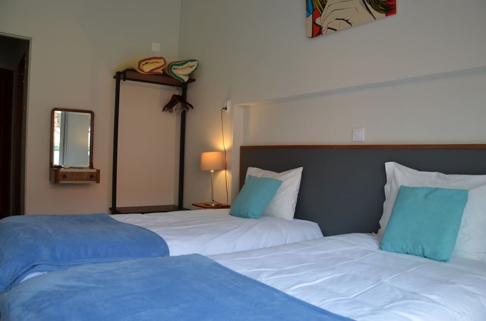 Hotel Girassol Twin Room 3