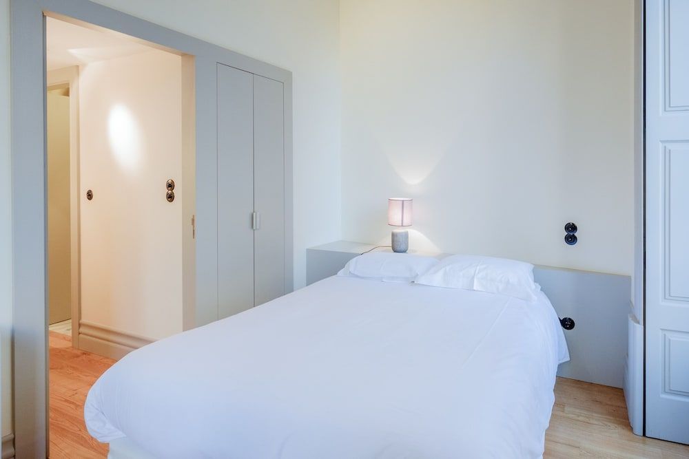 BOUTIQUE Rentals Toledo's One Luxury Apartment, 2 Bedrooms, City View