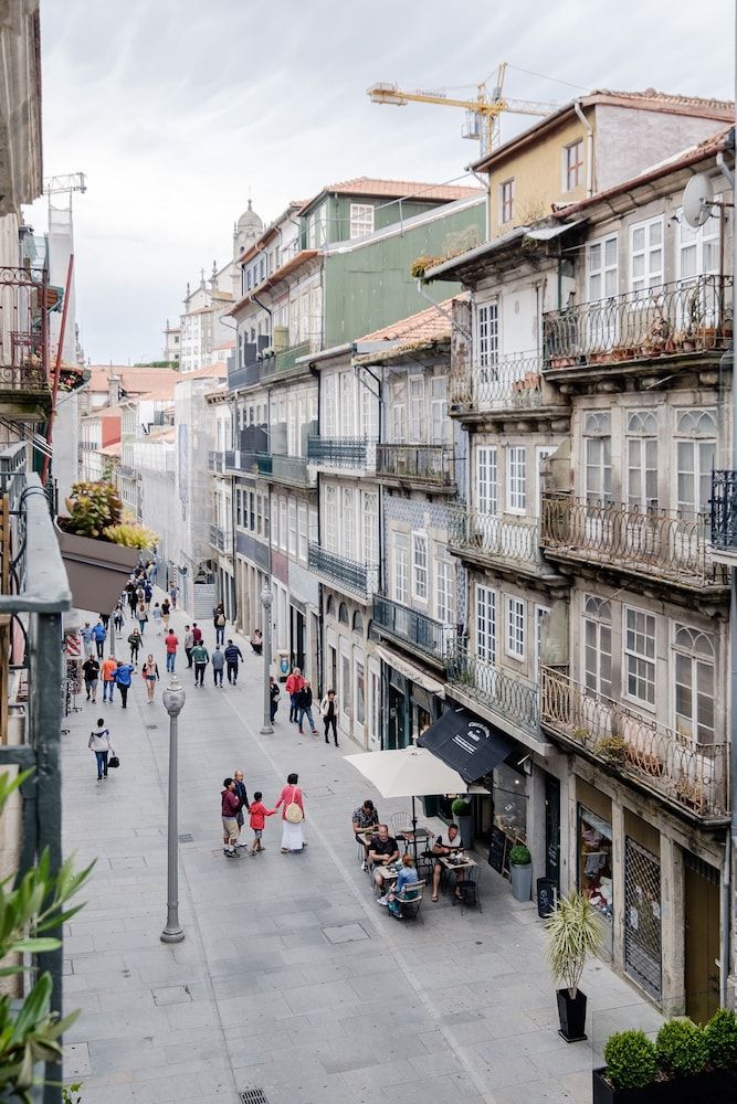 undefined BOUTIQUE Rentals Flores Plaza 4