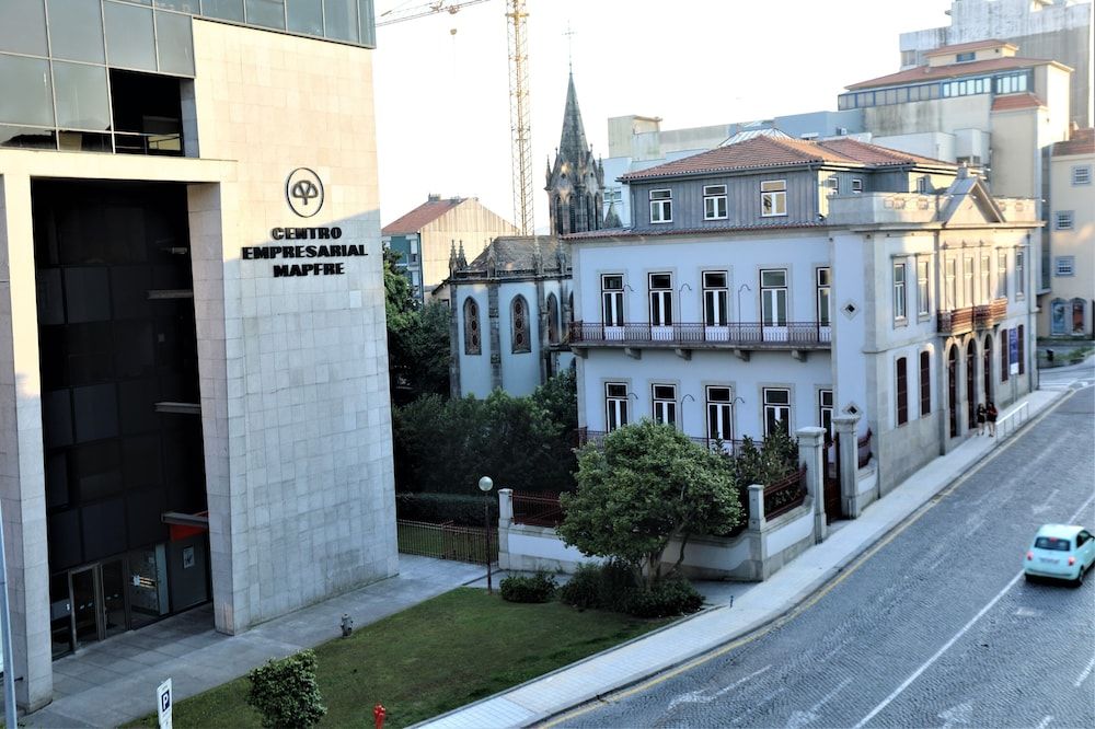 undefined Iris Downtown Apart 2