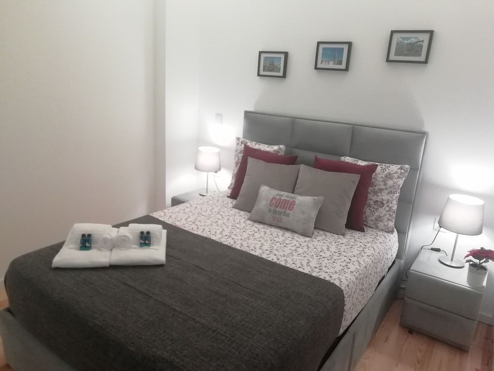 undefined A Window to Porto 6