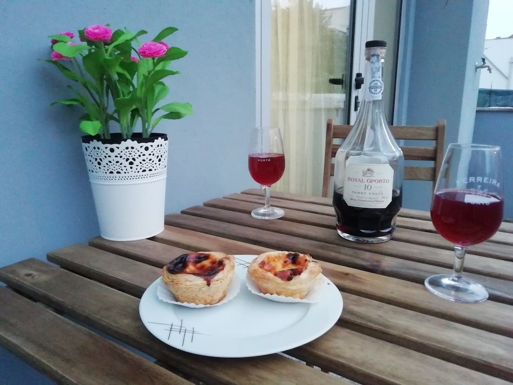 undefined A Window to Porto 2