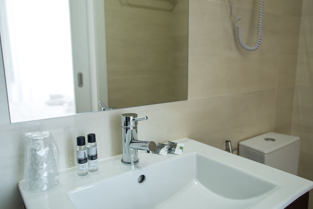 Boavista Premium by Porto City Hosts Family Apartment, 4 Bedrooms, Non Smoking 43