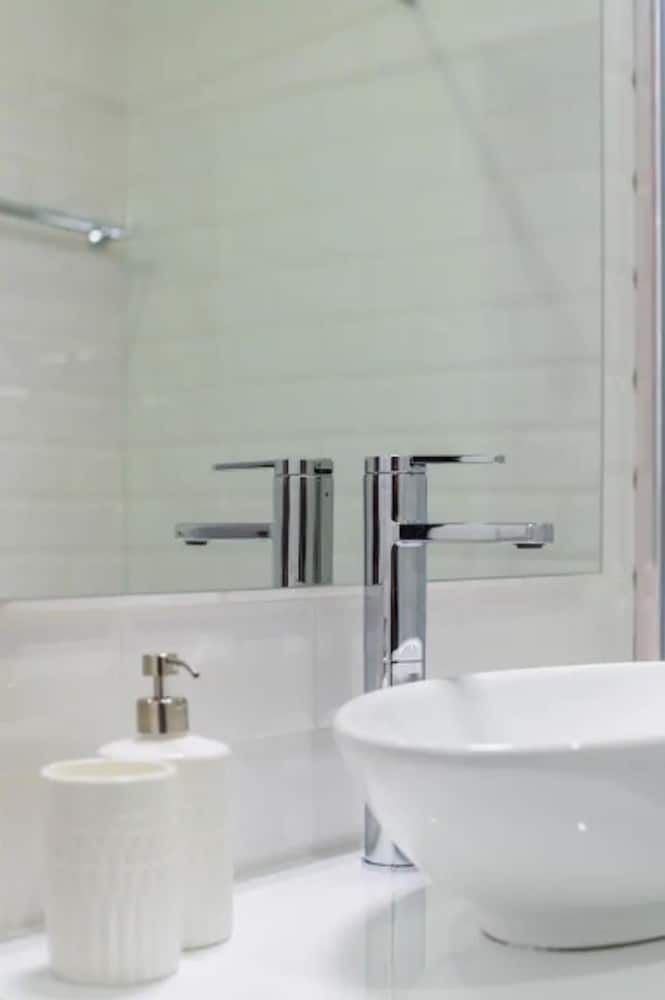 Breina Apartment, 4 Bedrooms, Terrace (2) 34