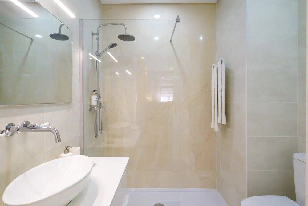 Breina Apartment, 4 Bedrooms, Terrace (2) 32