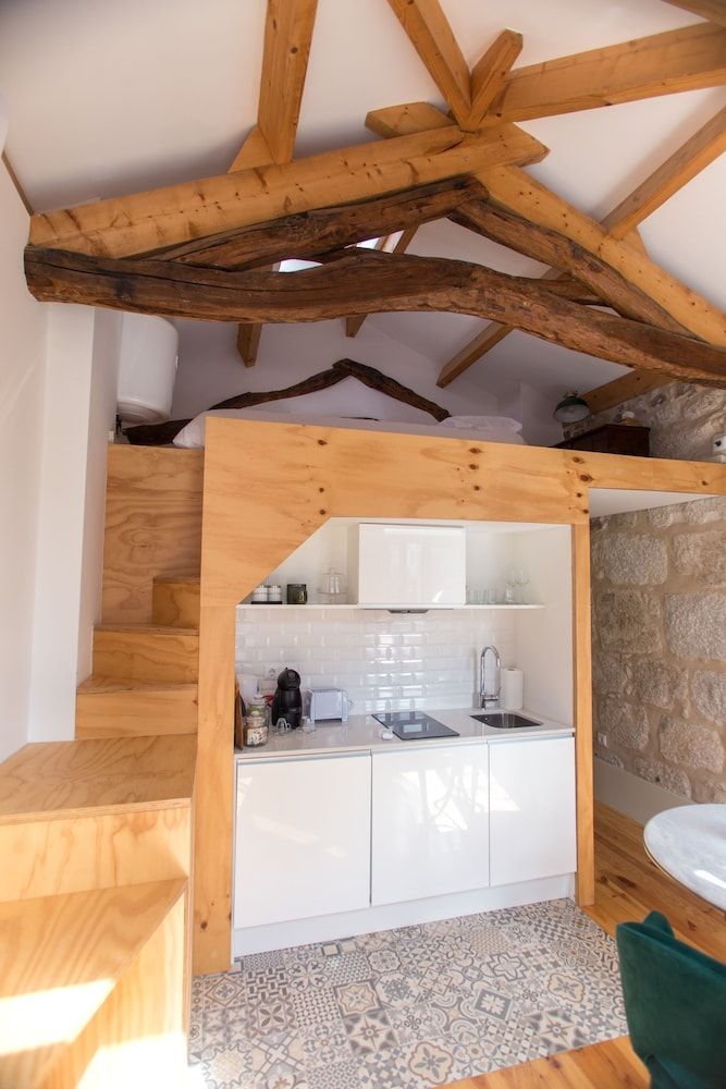 Picasso Suites Porto by Porto City Hosts Design Apartment, 1 Bedroom, Mezzanine 7