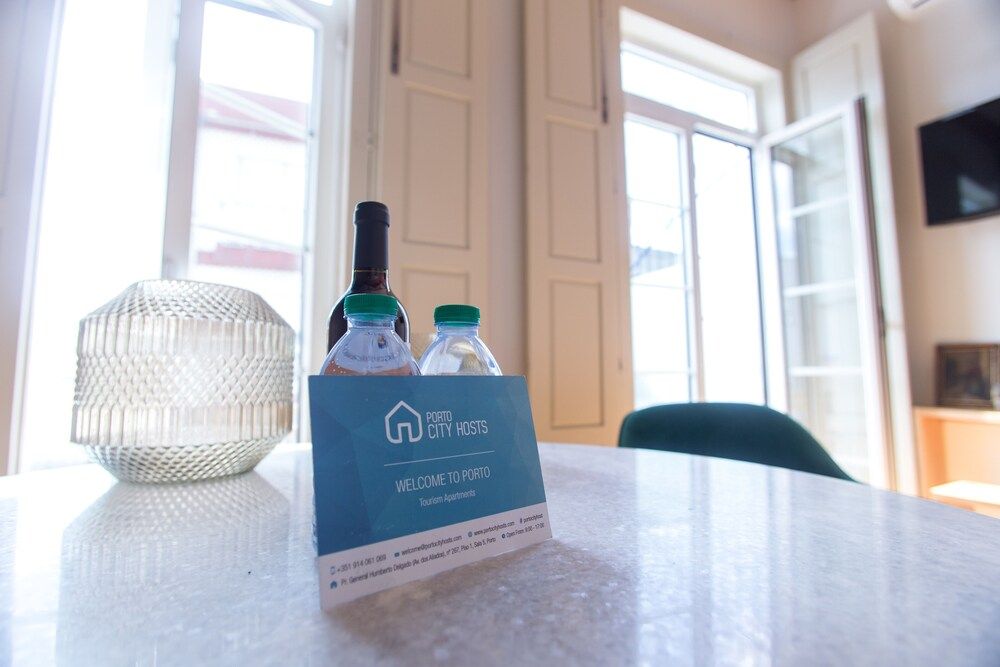 Picasso Suites Porto by Porto City Hosts Design Apartment, 1 Bedroom, Mezzanine 14