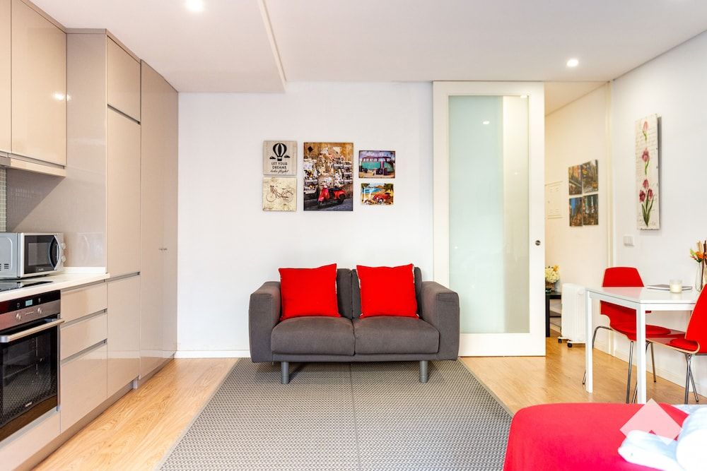 undefined Bianc1 · Light-filled Apartment With Garden Downtown 4