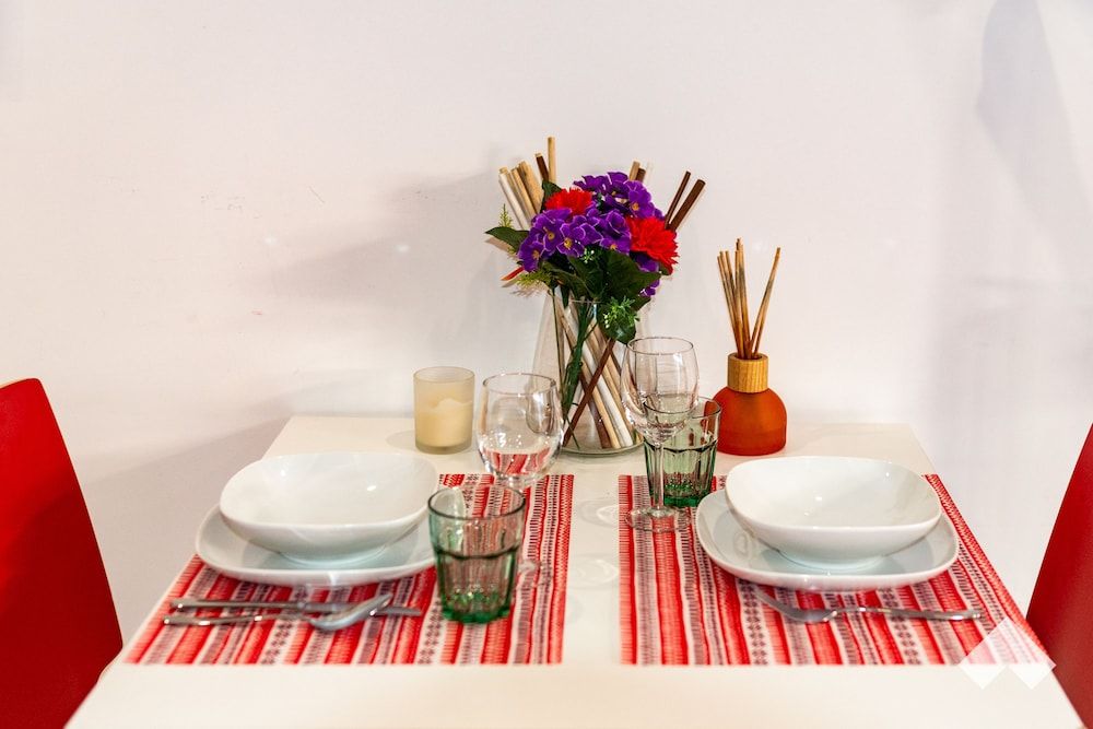 undefined Bianc1 · Light-filled Apartment With Garden Downtown 9