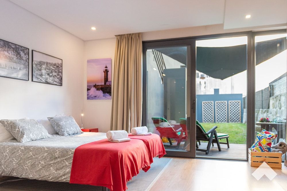 undefined Bianc1 · Light-filled Apartment With Garden Downtown 10