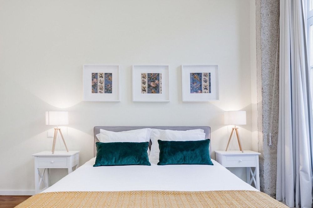 undefined Nada04 · Studio Apartment With Balcony Next to Ribeira 9