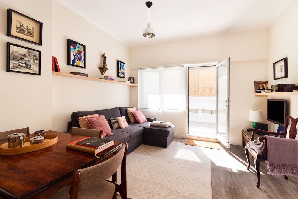 undefined Musica · Exquisite Retreat in a Traditional Area of Porto