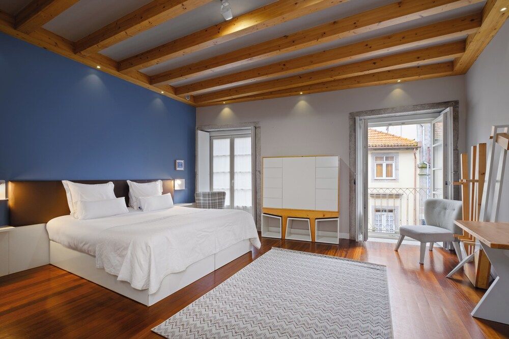 undefined Room in Apartment - Stay in Historic Area of Porto
