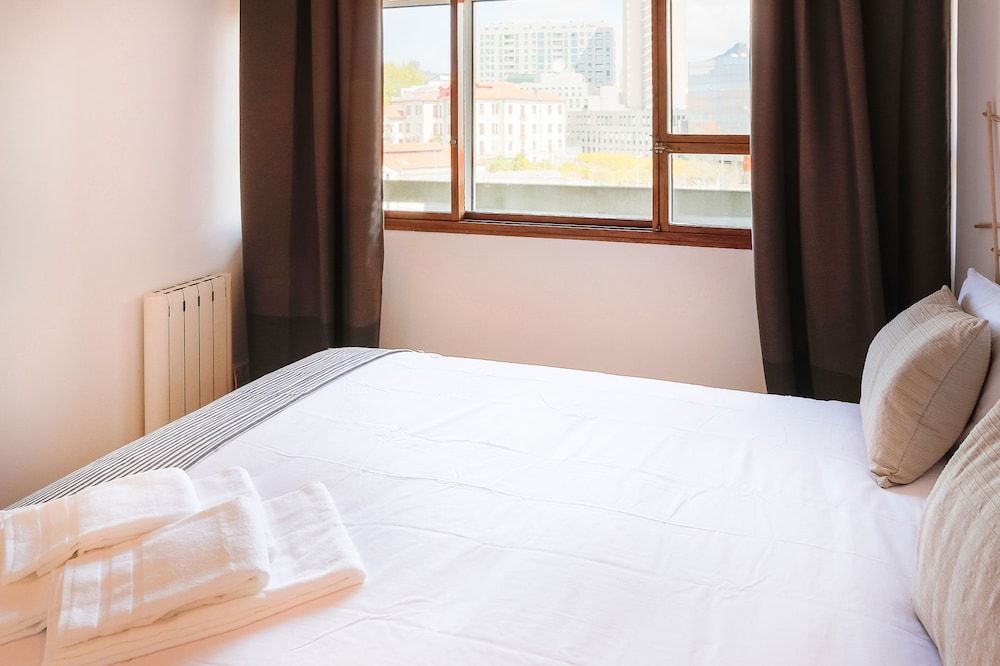 undefined Bolha1 · Bright Apartment in a Traditional Area of Porto 10