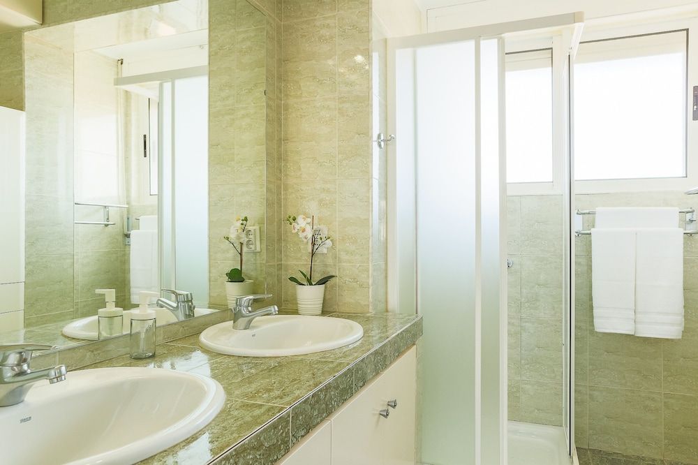 Bolha1 · Bright Apartment in a Traditional Area of Porto City Apartment (3 Bedrooms) 14