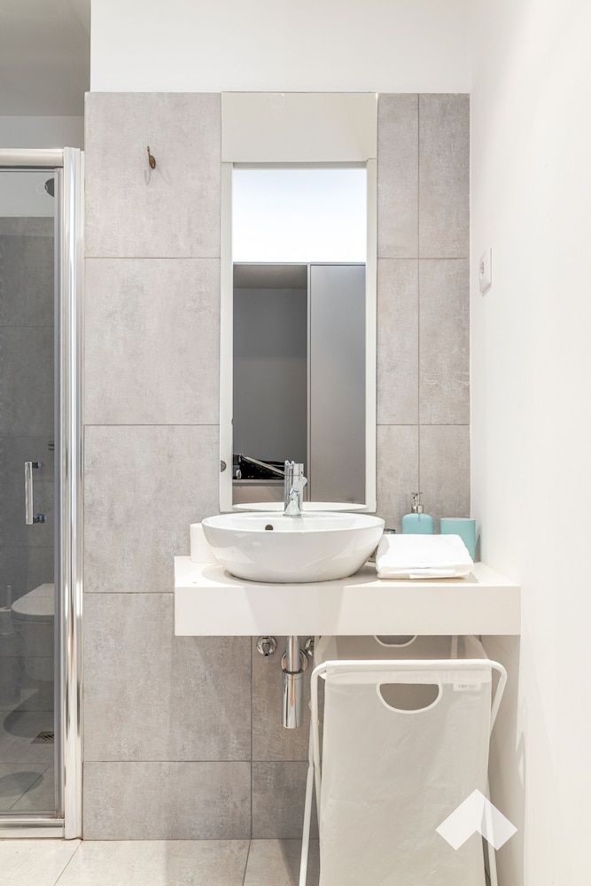 undefined Mitch1 · Spacious Duplex in Porto's Downtown A/C 6