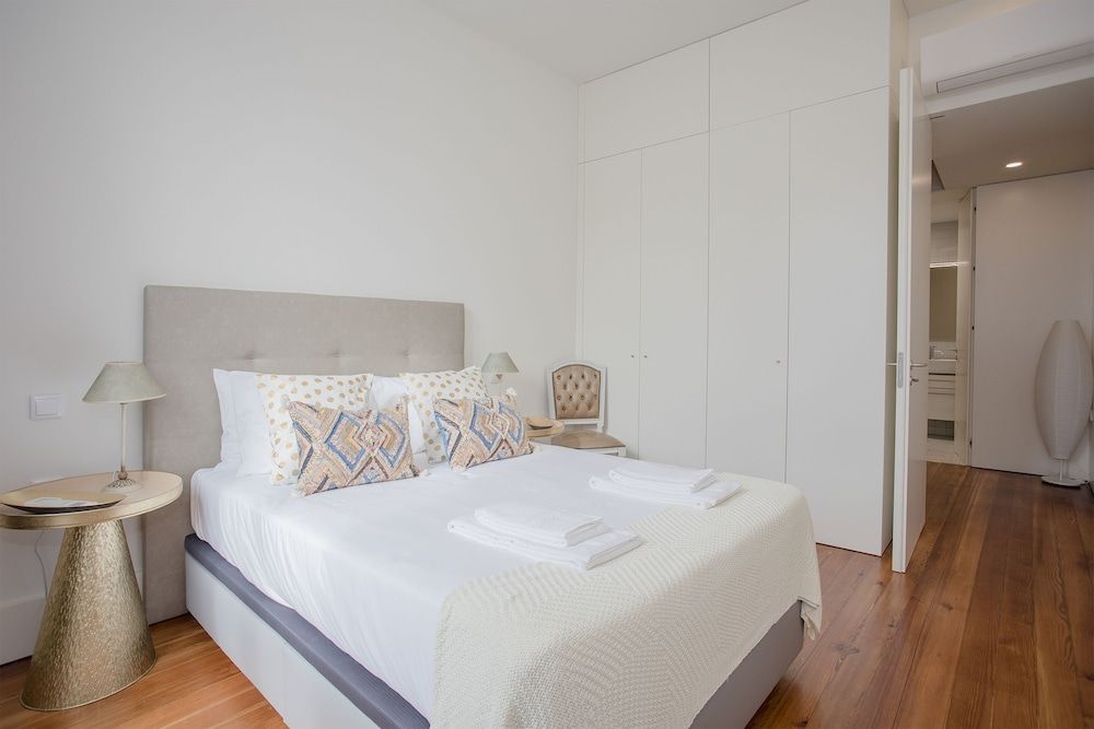 Liiiving - Downtown & Riverside Balcony Apartment, 2 Bedrooms 8