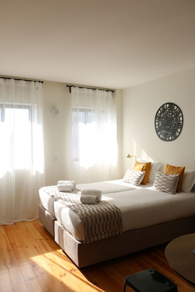 undefined Oporto Invite São Lázaro Charming 10