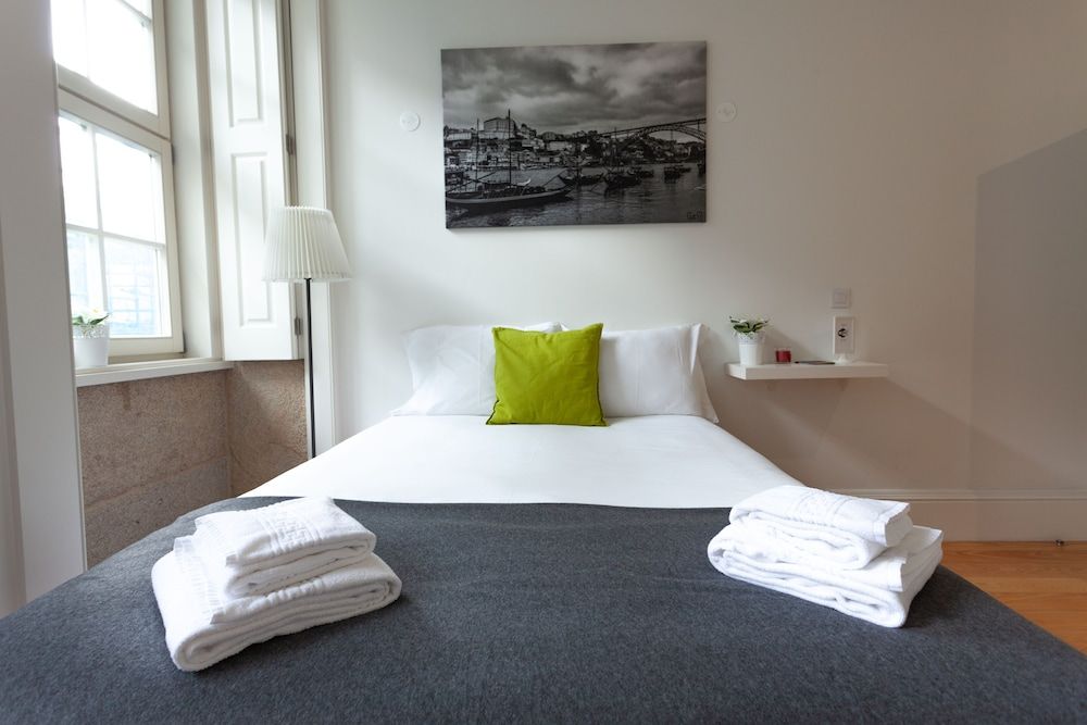 undefined Oporto Invite São Bento 3