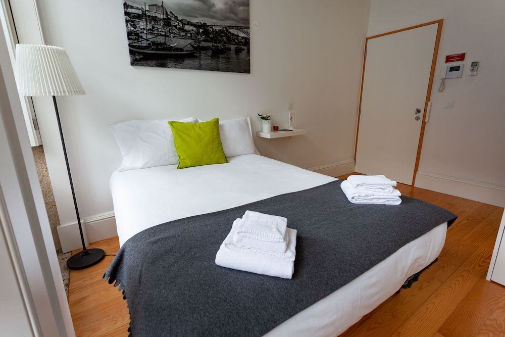 undefined Oporto Invite São Bento 5