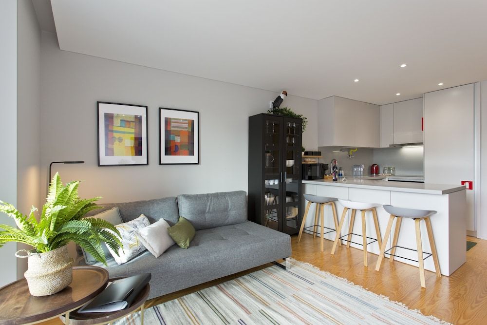 undefined Apartment Hub85