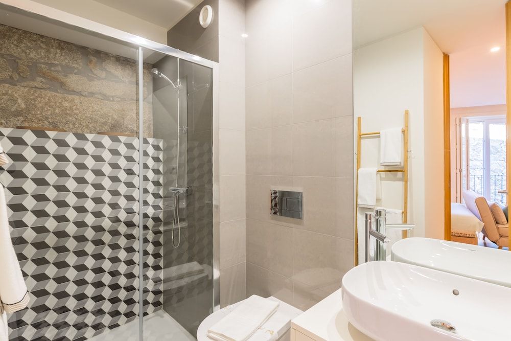 Clerigos Tower - Experience in Porto Studio 23