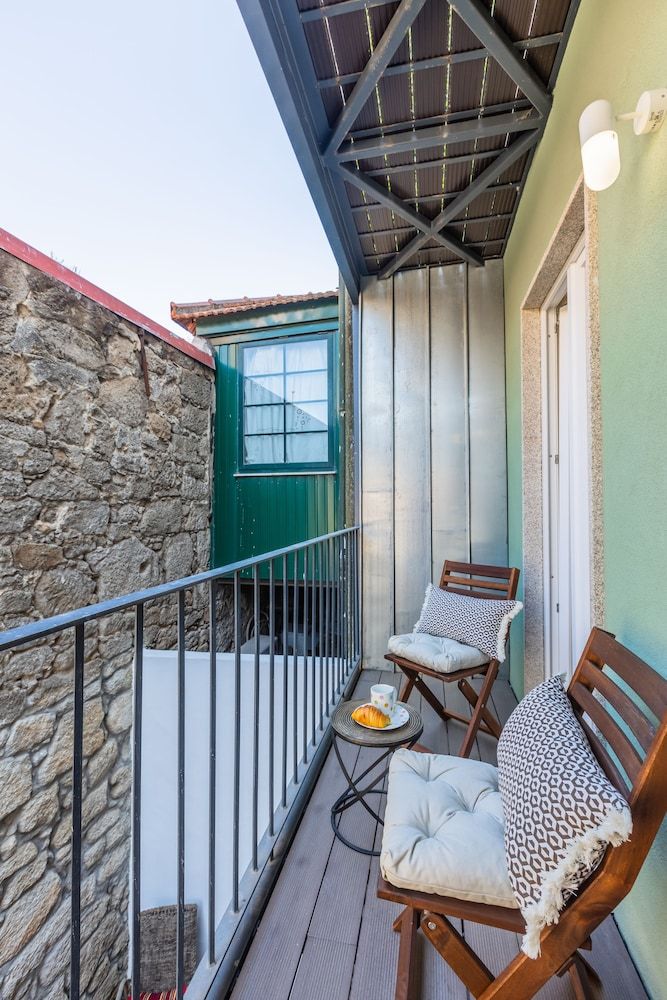 Clerigos Tower - Experience in Porto Studio 18