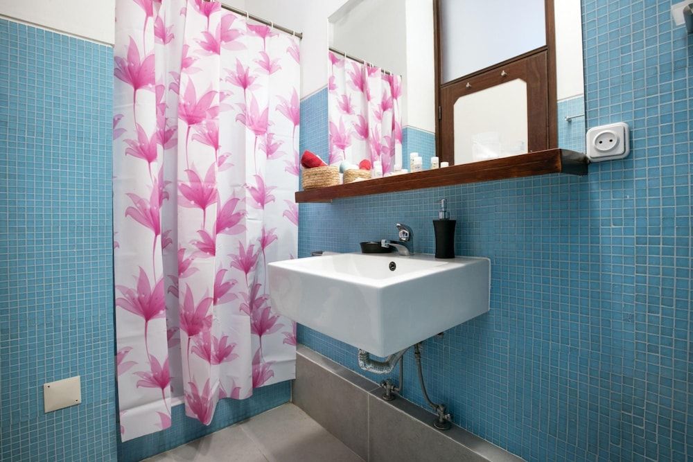 LV Premier Clerigos RE1 AC Elevator River View Apartment 12