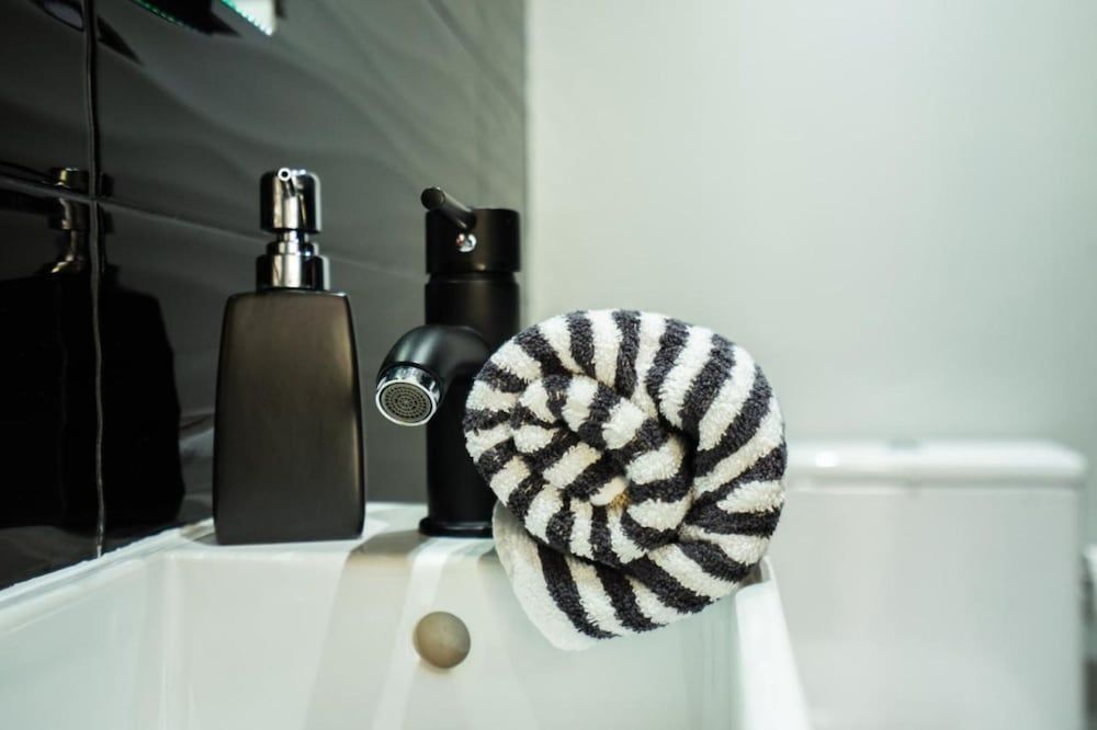 Oporto Explorers Deluxe Room, 1 Bedroom, Non Smoking, 2 Bathrooms 25