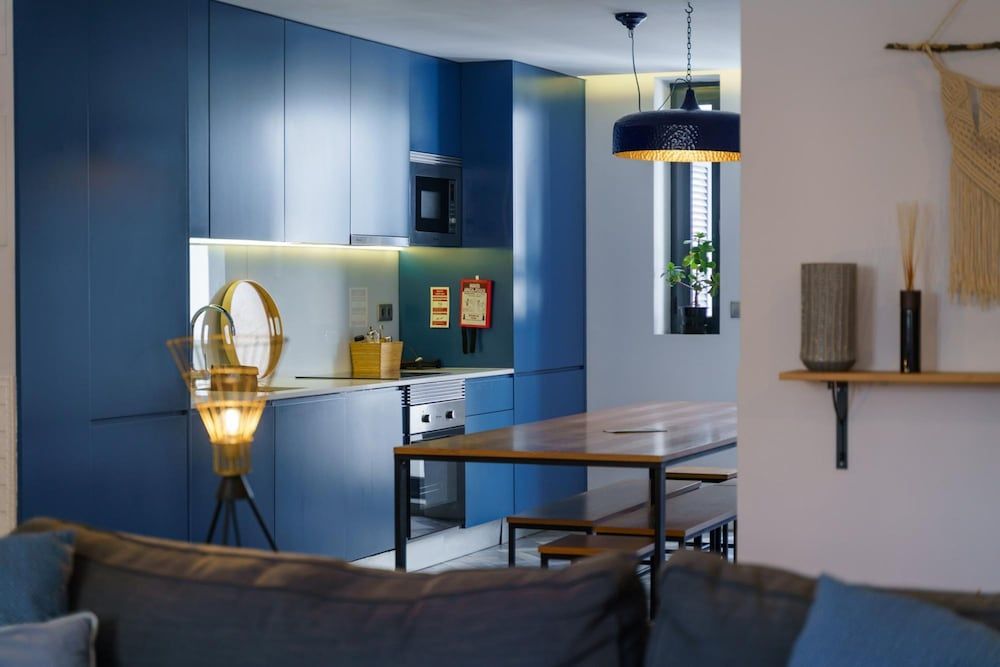 undefined Feel Porto Merlot Townhouse 5