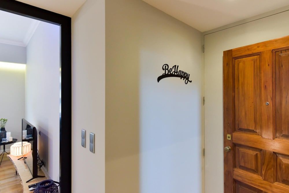 undefined Feel Porto Merlot Townhouse 9