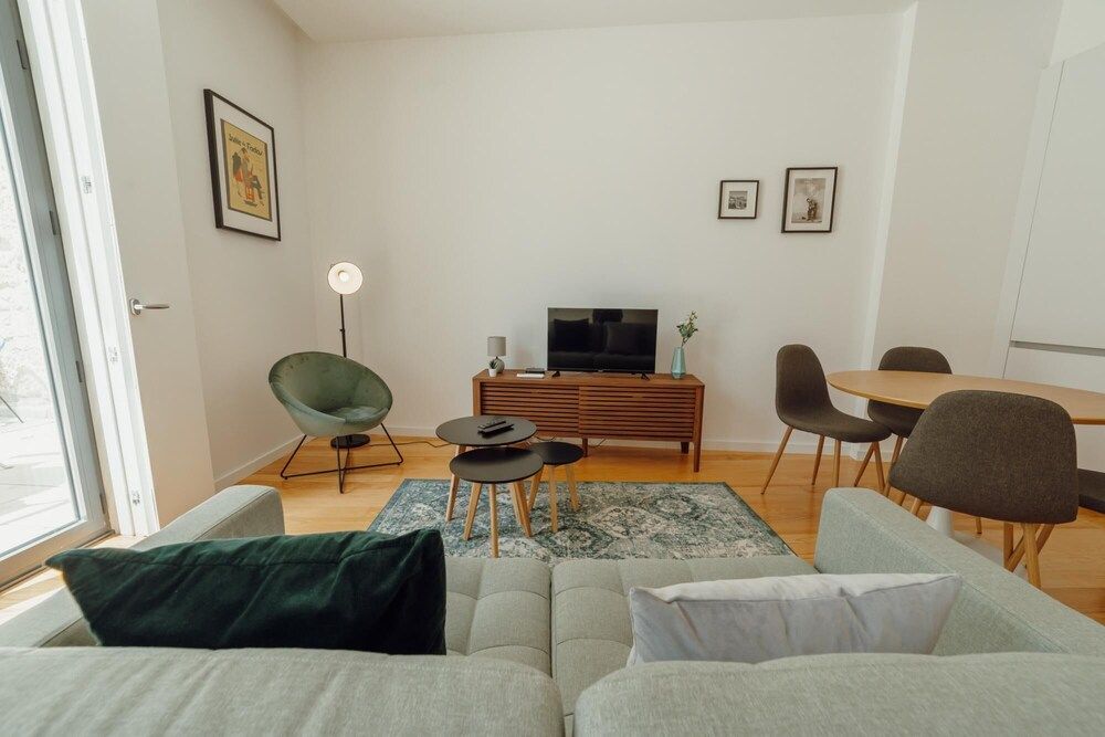Courtyard Oporto Design Apartment C With Terrace Apartment 42