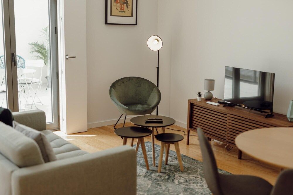Courtyard Oporto Design Apartment C With Terrace Apartment 22