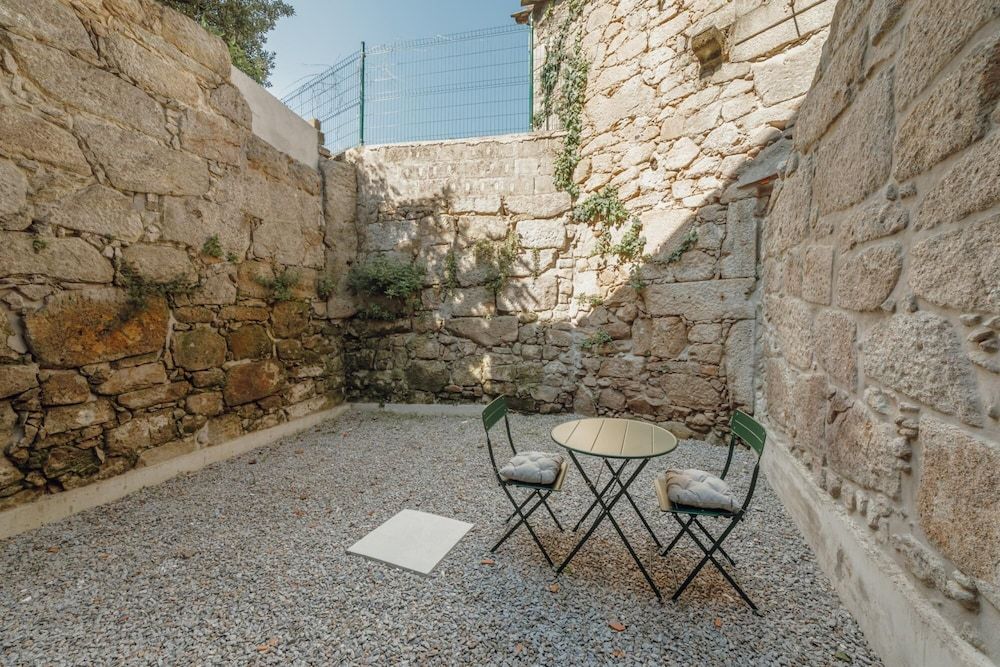 Courtyard Oporto Design Apartment K With Terrace Apartment 11