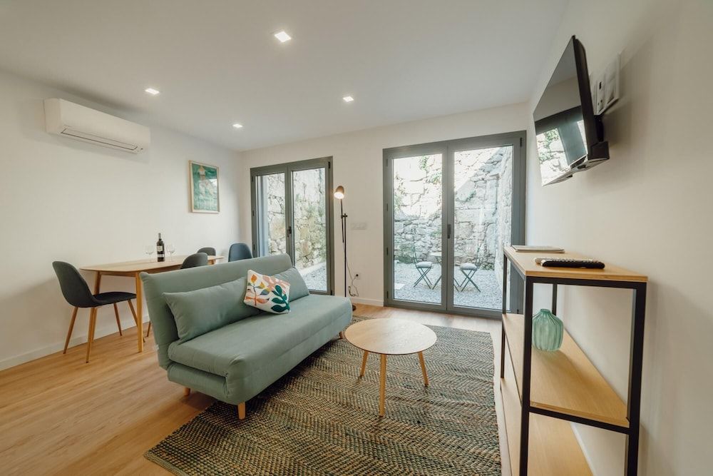 Courtyard Oporto Design Apartment K With Terrace Apartment 8