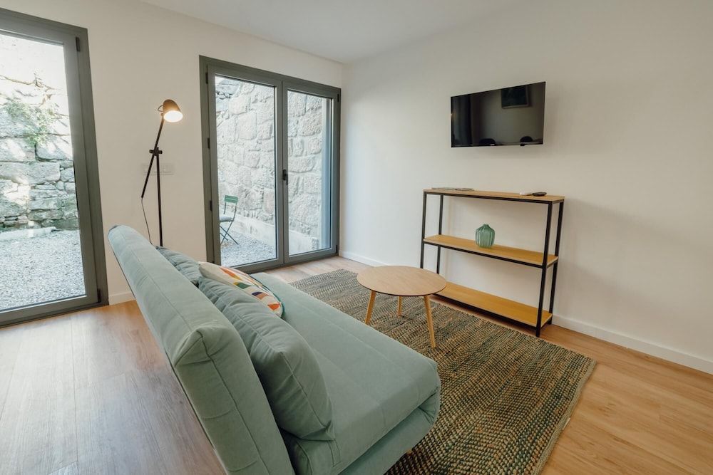 Courtyard Oporto Design Apartment K With Terrace Apartment 24
